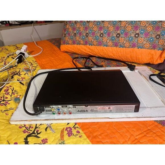 Sony DVD player Dvd video Dvp sr220p no remote clean - Picture 6 of 16